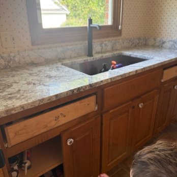 Granite Man the - Laundry room with backsplash - Fireplace Services Near Me - Clover, South Carolina