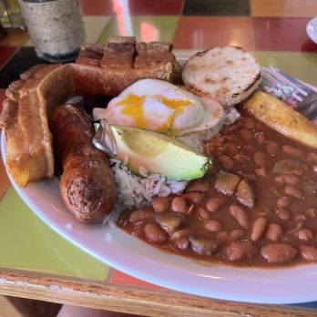 El Mayoral Restaurant & Grill - Bandeja Paisa - Colombian Near Me - Miami, Florida El Mayoral Restaurant & Grill - Bandeja Paisa - Colombian Near Me - Miami, Florida