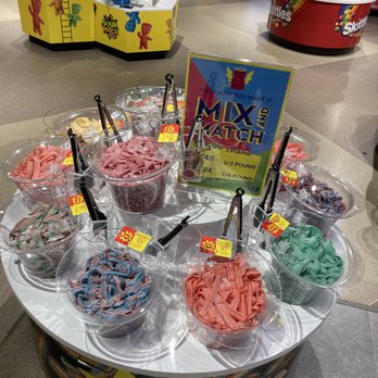 It'Sugar - Candy Stores Near Me - Chicago, Illinois