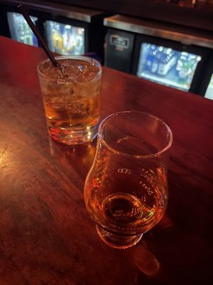 Flute & Dram by null