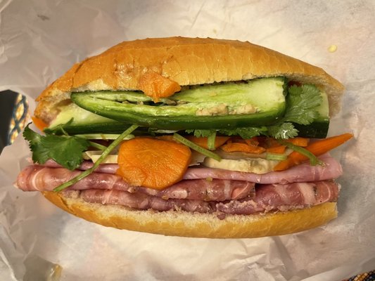Bánh Mì Ba Lẹ by null