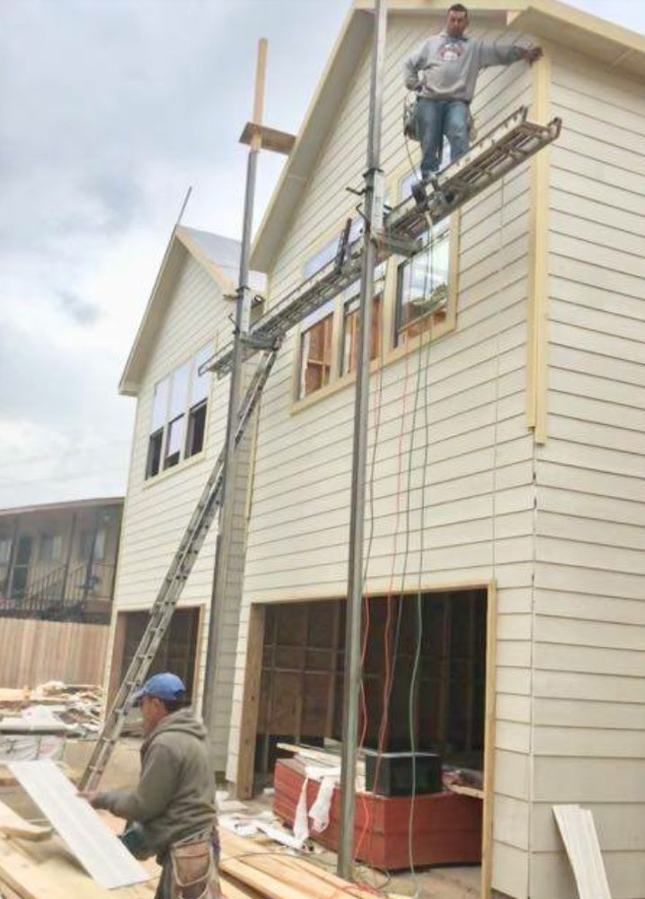 Slide of Ramiro's Carpentry