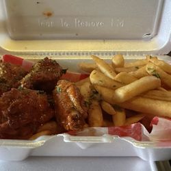 Mamie G's - Wing special