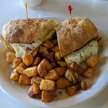 Briarpatch Restaurant - Wild mushroom breakfast sandwich - American Near Me - Winter Park, Florida
