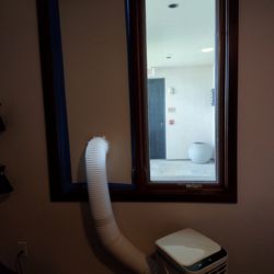 Wailea Beach Villas - Old/loud portable AC unit