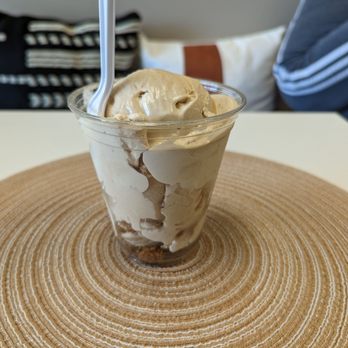 Mastic Gelato - Lotus gelato - Ice Cream & Frozen Yogurt Near Me - Orland Park, Illinois