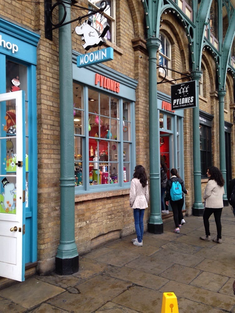 PYLONES Updated October 2024 12 Photos The Piazza, London, United Kingdom Flowers