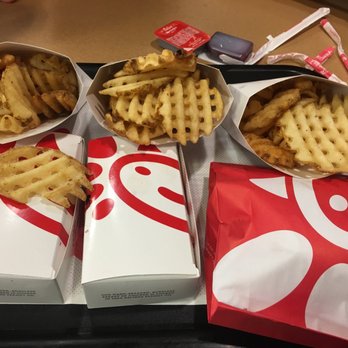 Chick-fil-A - Can't go wrong with the 8 pic Nuggets or spicy chicken sandwhich - Fast Food Near Me - Redlands, California