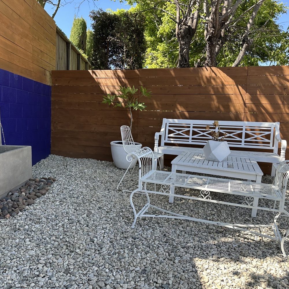 Adam Ray Handyman - Newly stained fence - Handyman Near Me - Hawthorne, California Adam Ray Handyman - Newly stained fence - Handyman Near Me - Hawthorne, California