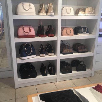 Coach - Outlet Stores Near Me - Gilroy, California