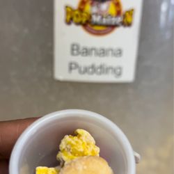Pop-Maize-N Gourmet Popcorn - Banana pudding popcorn with wafers