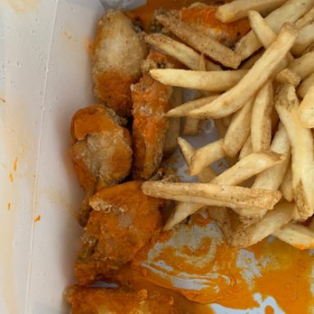 Starbird Chicken - Second box with also significant less than amount of sauce for classic Buffalo sauce - Sandwiches Near Me - San Francisco, California Starbird Chicken - Second box with also significant less than amount of sauce for classic Buffalo sauce - Sandwiches Near Me - San Francisco, California