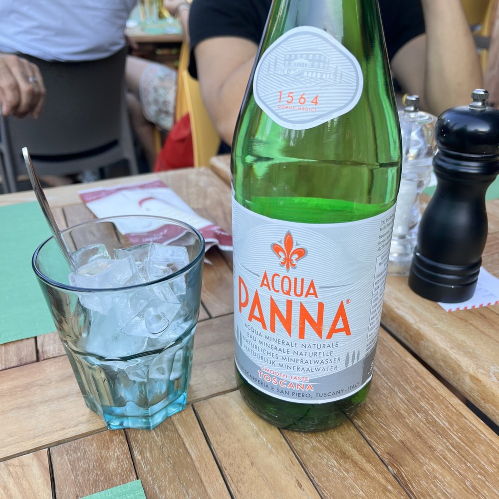 Made in Sud - Look at all the ice they served with our water! - Italian Near Me - Luzern, LU