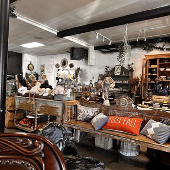 Dudley's Bakery - Delis Near Me - Santa Ysabel, California