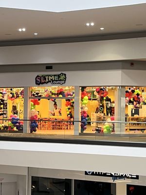 Quaker Bridge Mall by null