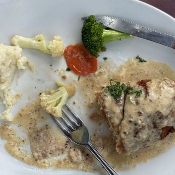 Restaurant Gastrognome - Chicken, Cordon Bleu wonderful and filling the veggies were perfect - New American Near Me - Idyllwild, California Restaurant Gastrognome - Chicken, Cordon Bleu wonderful and filling the veggies were perfect - New American Near Me - Idyllwild, California