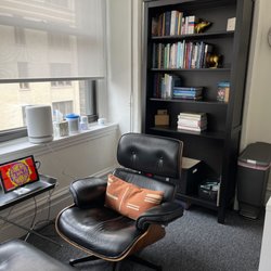 Neurofeedback Training - The chair you'll sit in while doing your neurofeedback session. Each room has a Molekule Air Purifier for extra Covid-19 safety.