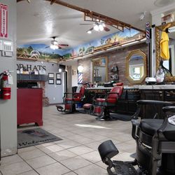 Top Hats Barber Shop - Peep the train
