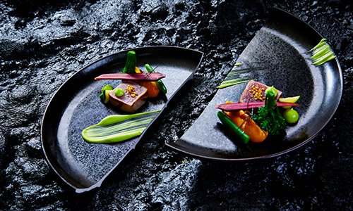 am kai | restaurant. seafood. drinks. elbblick by null
