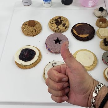 Crumbl - Sunrise - HOLY MOLY HUGE COOKIES - Bakeries Near Me - Sunrise, Florida