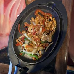 El Rey Azteca Mexican Restaurant - Chicken fajita