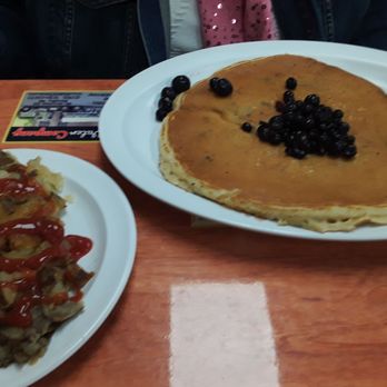 Chuck Wagon Restaurant - 4/16/25 - Diners Near Me - Ellington, Connecticut