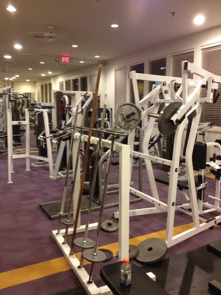 VILLAGE APARTMENTS GYM 1560115699 Ferncreek Dr, Chesterfield
