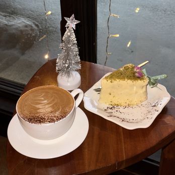 Lux Coffee Lounge - Desserts Near Me - Portland, Oregon