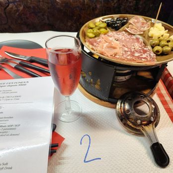 Refuge des Fondues - Charcuterie - Fondue Near Me - Paris, 75