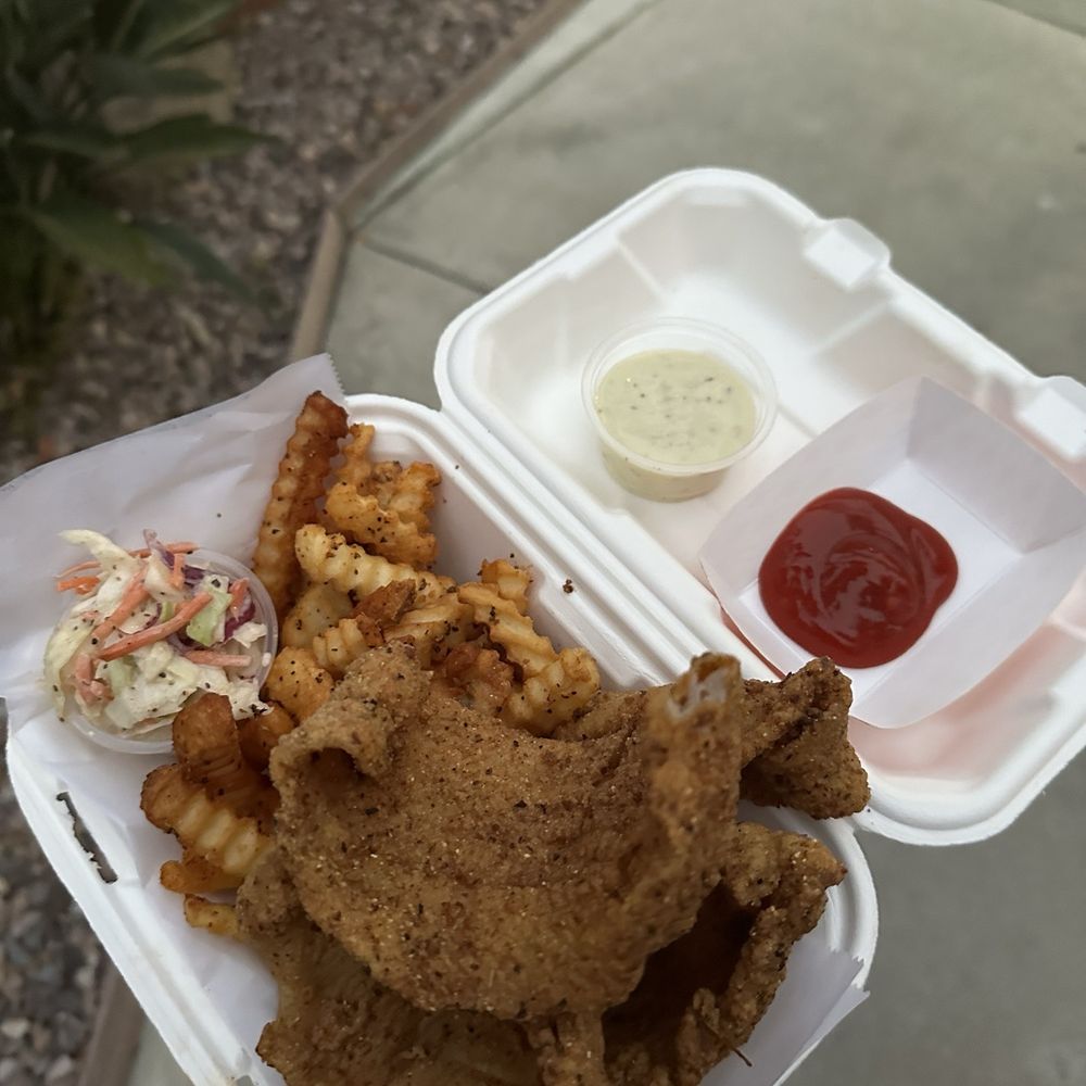 City Island Cafe - Fish n chips - Food Trucks Near Me City Island Cafe - Fish n chips - Food Trucks Near Me
