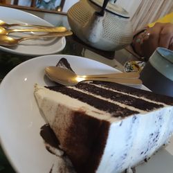 Mosia Cafe - Black velvet came and tea