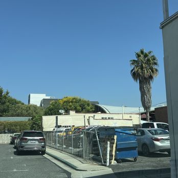 Conservatory For Coffee, Tea & Cocoa - Parking lot to the right and 30 minute spots on the street. - Coffee & Tea Near Me - Culver City, California Conservatory For Coffee, Tea & Cocoa - Parking lot to the right and 30 minute spots on the street. - Coffee & Tea Near Me - Culver City, California