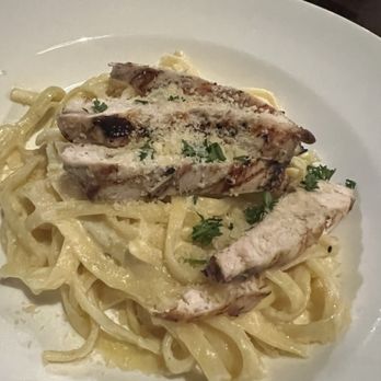 Spaghetti Warehouse - Nasty ALFREDO WITH CHICKEN - Italian Near Me - Columbus, Ohio