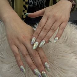 Acryliq Nails