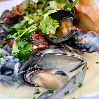 Firefly - Mussels with white wine sauce - New American Near Me - Studio City, California