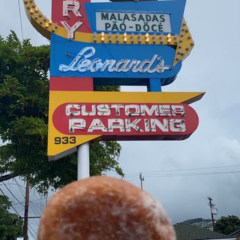 Leonard's Bakery - original malasada - Bakeries Near Me - Honolulu, Hawaii Leonard's Bakery - original malasada - Bakeries Near Me - Honolulu, Hawaii