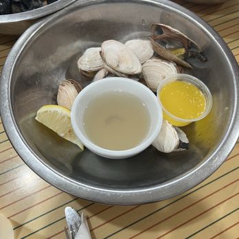 Water Prince Corner Shop - Steamed Clams - Seafood Near Me - Charlottetown, Prince Edward Island Water Prince Corner Shop - Steamed Clams - Seafood Near Me - Charlottetown, Prince Edward Island