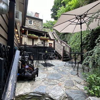 The Town's Inn - Hotels Near Me - Harpers Ferry, West Virginia The Town's Inn - Hotels Near Me - Harpers Ferry, West Virginia