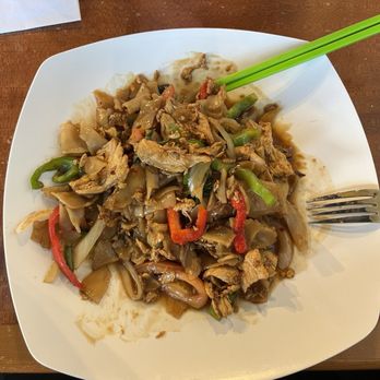 Tom Yum Thai - Pad Kee Mow Noodles - Thai Near Me - Garland, Texas Tom Yum Thai - Pad Kee Mow Noodles - Thai Near Me - Garland, Texas
