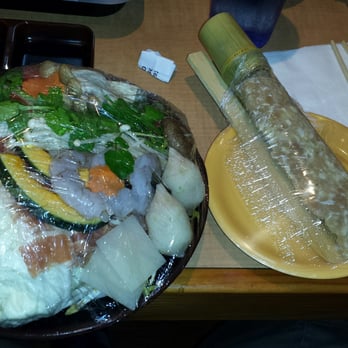 Nabeya Maido - Omakase Plate $18.90 on the left, and Yellow Plate $3.90 of ground chicken on the right. - Japanese Near Me - Honolulu, Hawaii Nabeya Maido - Omakase Plate $18.90 on the left, and Yellow Plate $3.90 of ground chicken on the right. - Japanese Near Me - Honolulu, Hawaii
