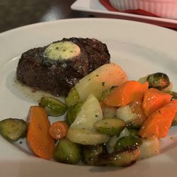 Sun Peaks Lodge Steakhouse - Sirloin steak