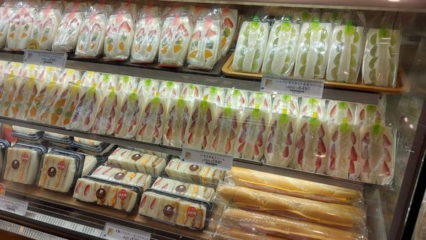 Osaka Takashimaya by null