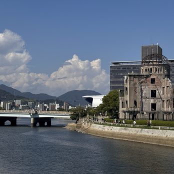 原爆供養塔 - Updated December 2025 - 54 Photos - 中区中島町1, 広島