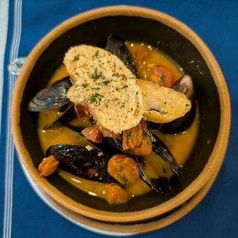 Hooked On Jupiter - Happy hour mussels - Seafood Near Me - Jupiter, Florida