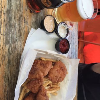 Beachcrest - White Whale beer Porter - Beer Bar Near Me - Gleneden Beach, Oregon