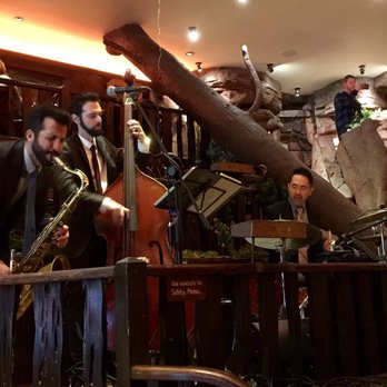 Clifton's Republic - Jazz band performed on a Sunday brunch. Nice - Bars Near Me - Los Angeles, California