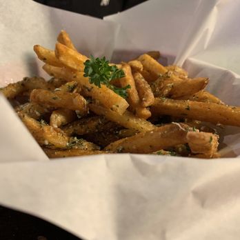 Junkyard Cafe - American Near Me - Simi Valley, California
