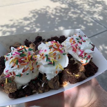 UConn Dairy Bar - Ice Cream & Frozen Yogurt Near Me - Storrs, Connecticut UConn Dairy Bar - Ice Cream & Frozen Yogurt Near Me - Storrs, Connecticut