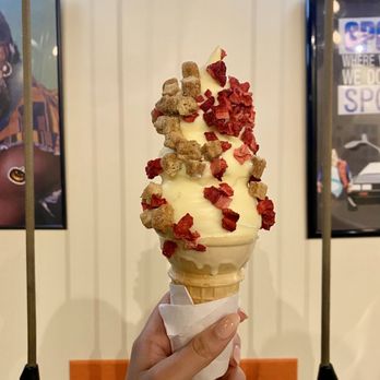 Simons Says Dip This - Cheesecake Dip with Churros and Strawberries - Ice Cream & Frozen Yogurt Near Me - Durham, North Carolina Simons Says Dip This - Cheesecake Dip with Churros and Strawberries - Ice Cream & Frozen Yogurt Near Me - Durham, North Carolina