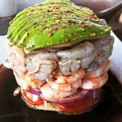 Sushilon Sushi Y Mariscos - La coqueta delicious!!